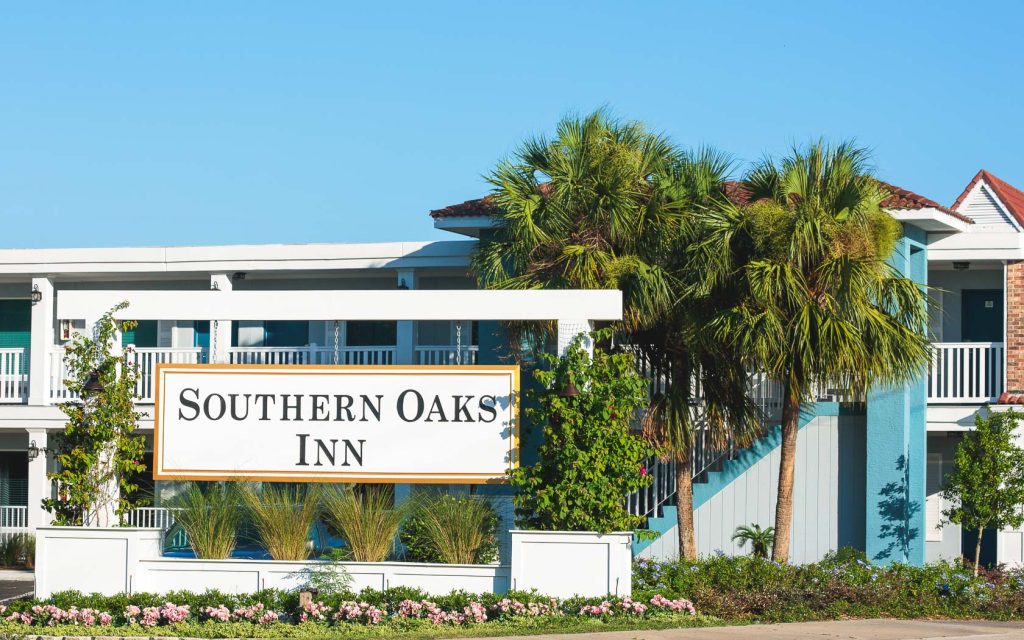 Southern Oaks Inn 